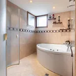 Tiana 7-bedroom Luxury * Bansko