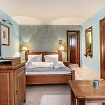 Tiana 7-bedroom Luxury Villa